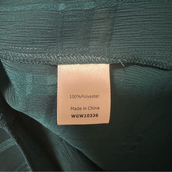 41 Hawthorn Women's Ainsley Textured Bell Sleeve Blouse  Teal Green Size Large - Picture 5 of 6